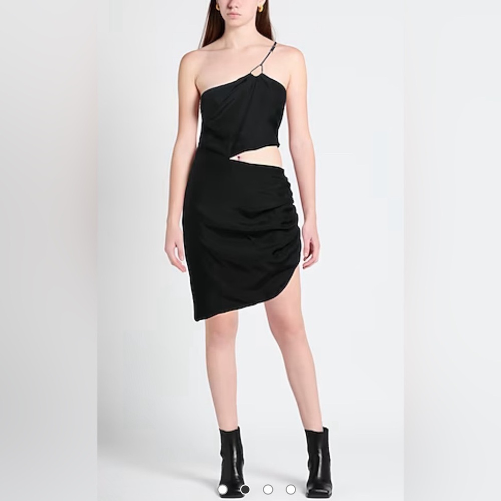 GAUGE81
One-shoulder dresses